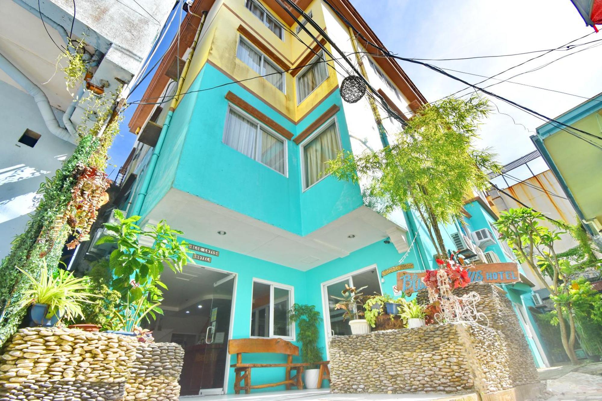Blue Lotus Hotel Balabag  Экстерьер фото